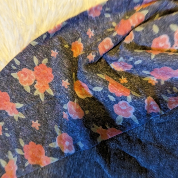LulaRoe Randy Floral EUC XXL - Picture 2 of 4